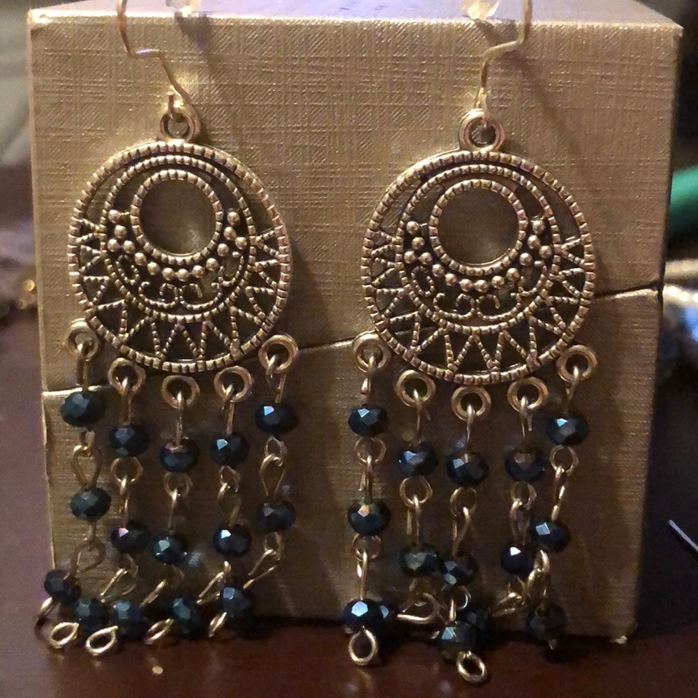 Chandelier earrings